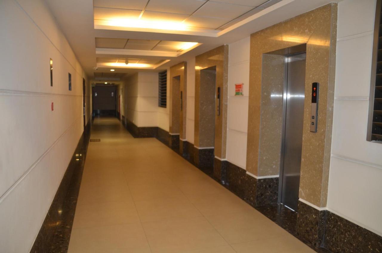 Atrium - Iconic Apartment Sri Jayewardenepura Kotte Esterno foto