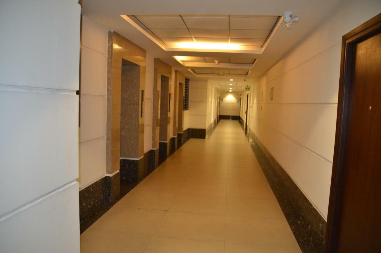 Atrium - Iconic Apartment Sri Jayewardenepura Kotte Esterno foto